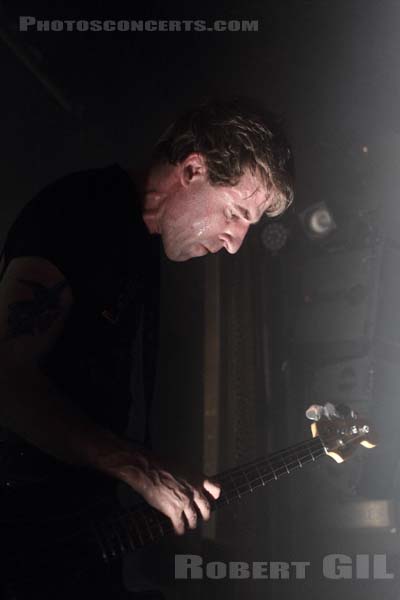 A PLACE TO BURY STRANGERS - 2015-04-13 - PARIS - Divan du Monde - 